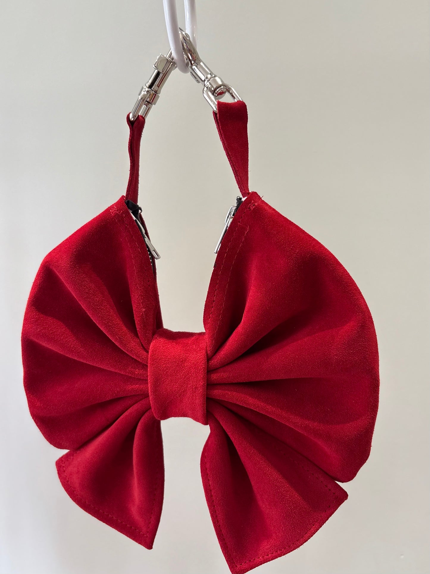 The Strawberry BowPurse🍓